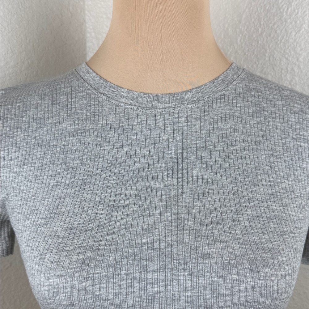 Zara Ribbed Short Sleeve Crop Top Shirt Size Medium - Picture 5 of 8